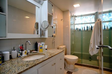 Apartamento à venda com 120m², 3 quartos e 2 vagasBanheiro do Quarto 3