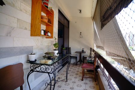 Apartamento à venda com 120m², 3 quartos e 2 vagasVaranda da Sala