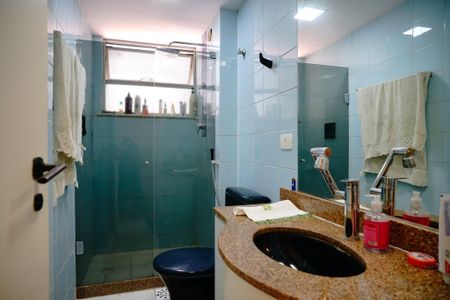 Apartamento à venda com 120m², 3 quartos e 2 vagasBanheiro Social