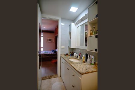 Apartamento à venda com 120m², 3 quartos e 2 vagasBanheiro do Quarto 3