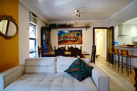 Apartamento à venda com 120m², 3 quartos e 2 vagasSala