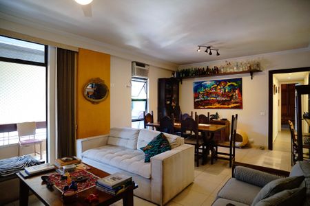 Sala de apartamento à venda com 3 quartos, 120m² em Icaraí, Niterói