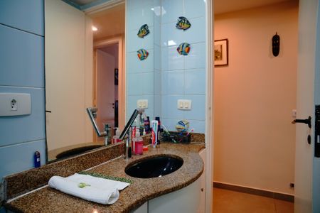 Apartamento à venda com 120m², 3 quartos e 2 vagasBanheiro Social