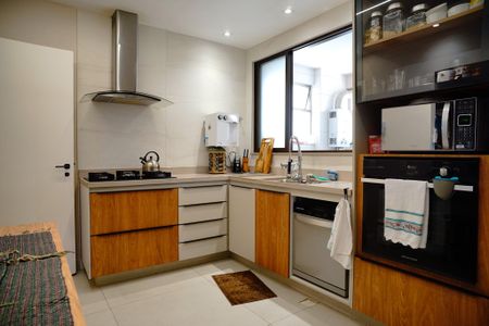 Apartamento à venda com 120m², 3 quartos e 2 vagasCozinha