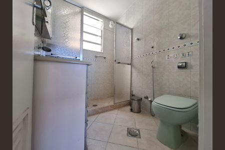 Apartamento à venda com 82m², 2 quartos e 1 vagaBanheiro da suíte 