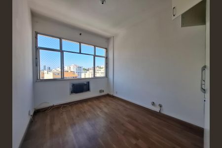 Apartamento à venda com 82m², 2 quartos e 1 vagaQuarto 