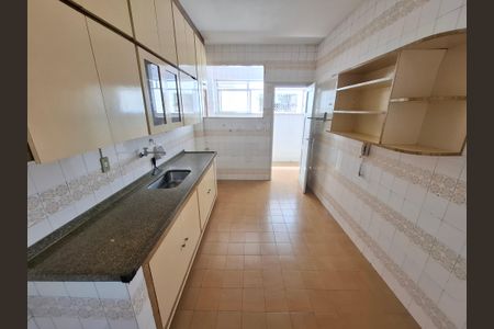 Apartamento à venda com 82m², 2 quartos e 1 vagaCozinha 