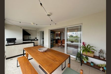 Apartamento à venda com 130m², 3 quartos e 2 vagasVaranda 