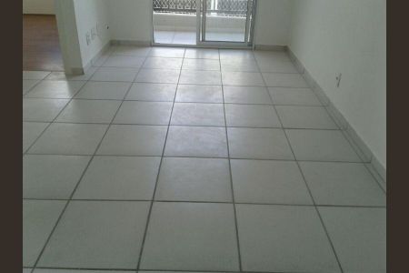 Sala de apartamento para alugar com 2 quartos, 45m² em Anil, Rio de Janeiro