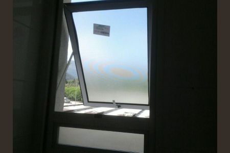 Apartamento à venda com 45m², 2 quartos e sem vagaBanheiro