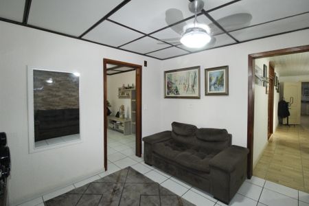 Sala de casa à venda com 2 quartos, 150m² em Rubem Berta, Porto Alegre