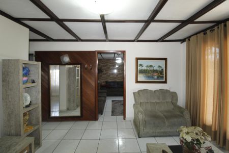 Sala de casa à venda com 2 quartos, 150m² em Rubem Berta, Porto Alegre