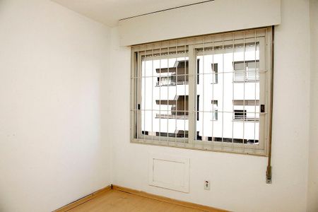 Quarto 2 de apartamento para alugar com 2 quartos, 56m² em Farroupilha, Porto Alegre