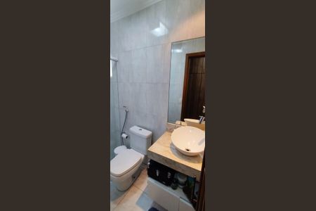 Casa de condomínio à venda com 114m², 3 quartos e 2 vagas Casa de condomínio à venda com 114m², 3 quartos e 2 vagasBanheiro 2