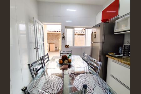 Casa à venda com 231m², 3 quartos e 3 vagasCozinha