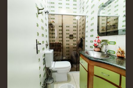 Casa à venda com 231m², 3 quartos e 3 vagasBanheiro da Suíte 