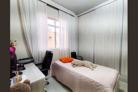 Casa à venda com 231m², 3 quartos e 3 vagasQuarto 2