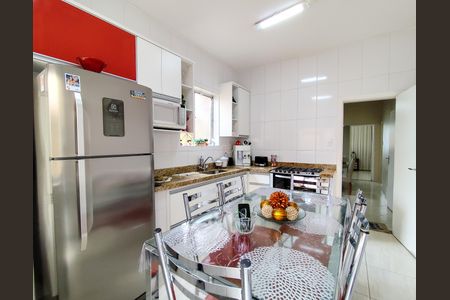 Casa à venda com 231m², 3 quartos e 3 vagasCozinha
