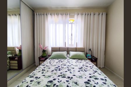 Casa à venda com 231m², 3 quartos e 3 vagasSuíte 1