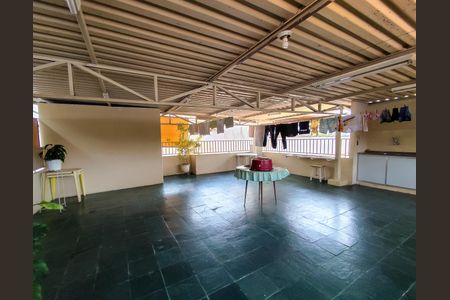 Casa à venda com 231m², 3 quartos e 3 vagasÁrea comum