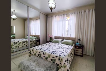 Casa à venda com 231m², 3 quartos e 3 vagasSuíte 1