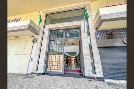 Apartamento à venda com 57m², 2 quartos e sem vaga Apartamento à venda com 57m², 2 quartos e sem vagaFachada