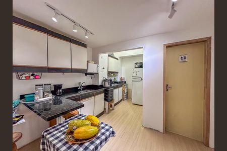 Apartamento à venda com 57m², 2 quartos e sem vaga Apartamento à venda com 57m², 2 quartos e sem vagaCozinha