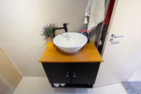 Apartamento à venda com 69m², 2 quartos e sem vaga Apartamento à venda com 69m², 2 quartos e sem vagaBanheiro