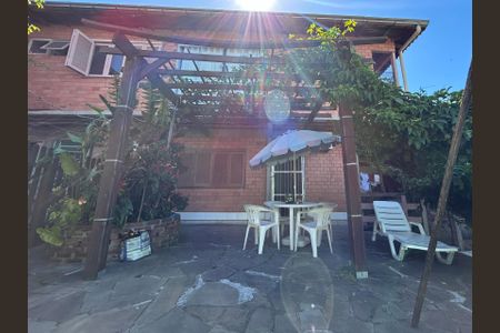 Casa para alugar com 98m², 2 quartos e 1 vaga Casa para alugar com 98m², 2 quartos e 1 vagaFachada