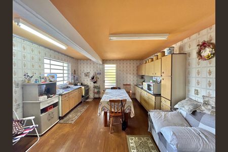 Casa para alugar com 218m², 3 quartos e 2 vagas Casa para alugar com 218m², 3 quartos e 2 vagasSala - Cozinha