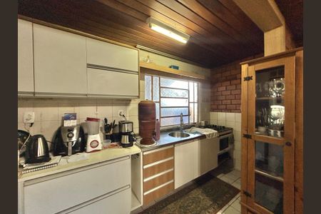 Casa para alugar com 218m², 3 quartos e 2 vagas Casa para alugar com 218m², 3 quartos e 2 vagasCozinha