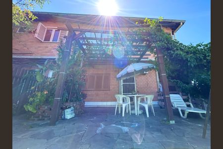 Casa para alugar com 218m², 3 quartos e 2 vagas Casa para alugar com 218m², 3 quartos e 2 vagasFachada