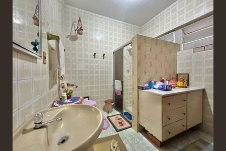 Casa para alugar com 218m², 3 quartos e 2 vagas Casa para alugar com 218m², 3 quartos e 2 vagasBanheiro