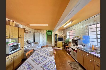 Casa para alugar com 218m², 3 quartos e 2 vagas Casa para alugar com 218m², 3 quartos e 2 vagasSala - Cozinha