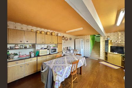 Casa para alugar com 218m², 3 quartos e 2 vagas Casa para alugar com 218m², 3 quartos e 2 vagasSala - Cozinha