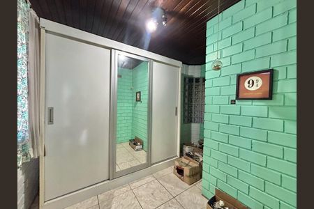 Casa para alugar com 218m², 3 quartos e 2 vagas Casa para alugar com 218m², 3 quartos e 2 vagasCloset