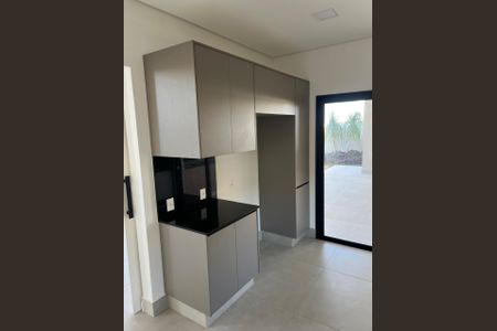 Casa de condomínio à venda com 350m², 4 quartos e 4 vagas