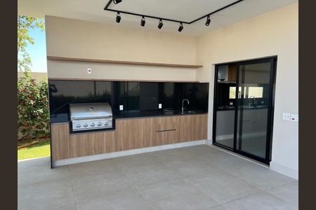 Casa de condomínio à venda com 350m², 4 quartos e 4 vagas