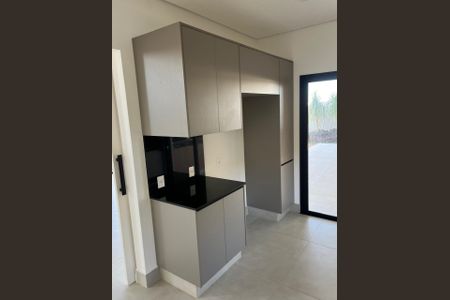 Casa de condomínio à venda com 350m², 4 quartos e 4 vagas