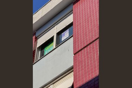 Placa Instalada com código UMRV-26 no dia 05/12 de apartamento para alugar com 3 quartos, 83m² em Jardim São Pedro, Porto Alegre