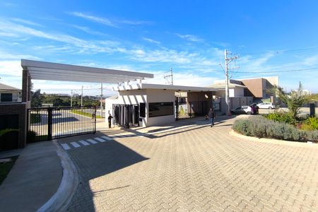 Casa de condomínio à venda com 128m², 3 quartos e 2 vagasPortaria