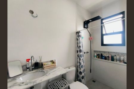 Casa de condomínio à venda com 128m², 3 quartos e 2 vagasBanheiro da Suíte