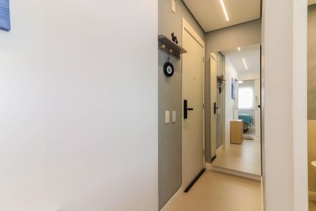 Apartamento à venda com 74m², 2 quartos e 1 vagaCorredor entrada