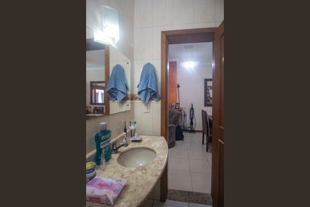 Casa à venda com 135m², 3 quartos e 2 vagas Casa à venda com 135m², 3 quartos e 2 vagasBanheiro