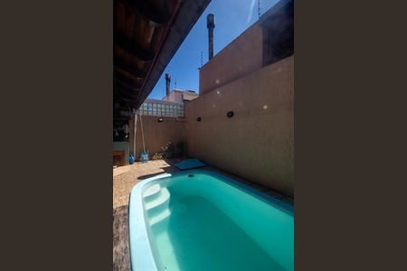 Casa à venda com 135m², 3 quartos e 2 vagas Casa à venda com 135m², 3 quartos e 2 vagasPiscina/Quintal