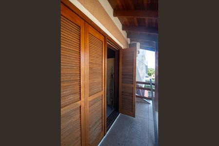 Casa à venda com 135m², 3 quartos e 2 vagas Casa à venda com 135m², 3 quartos e 2 vagasvaranda