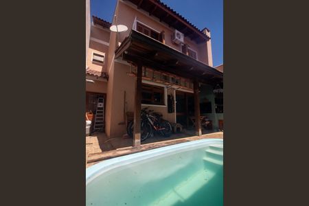 Casa à venda com 135m², 3 quartos e 2 vagas Casa à venda com 135m², 3 quartos e 2 vagasPiscina/Quintal