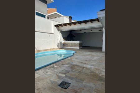 Casa de condomínio para alugar com 320m², 5 quartos e 5 vagas Casa de condomínio para alugar com 320m², 5 quartos e 5 vagasÁrea externa