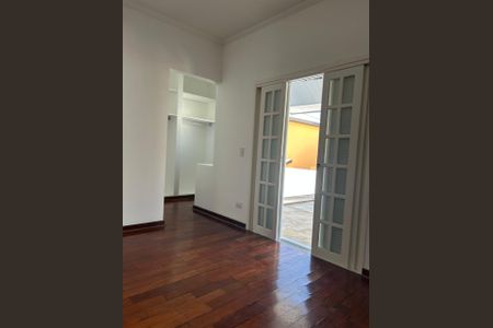 Casa de condomínio para alugar com 320m², 5 quartos e 5 vagas Casa de condomínio para alugar com 320m², 5 quartos e 5 vagasQuarto