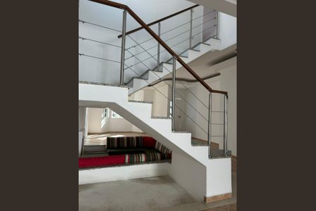 Sala de casa de condomínio para alugar com 5 quartos, 320m² em Loteamento Villa Branca, Jacareí